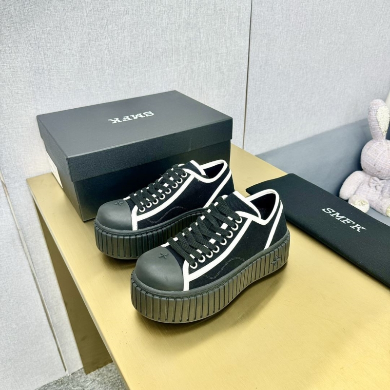 Fendi Sneakers